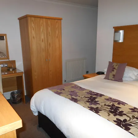 מלון The Bar And Restaurant 3*