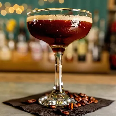 מלון The Bar And Restaurant 3*