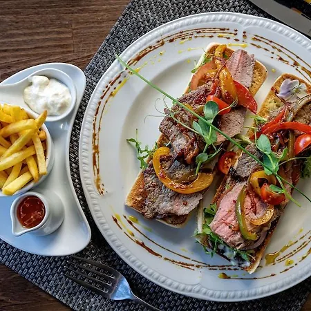 מלון The Bar And Restaurant