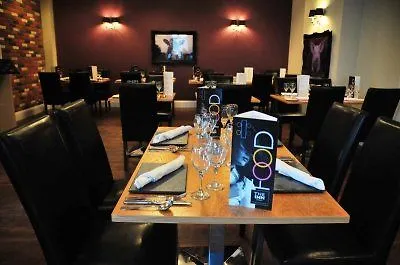 מלון The Bar And Restaurant 3*