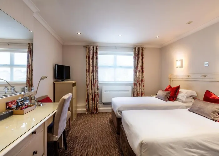 Hotel The Bar And Restaurant 3*