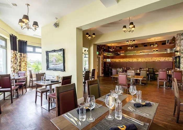 Hotel The Bar And Restaurant