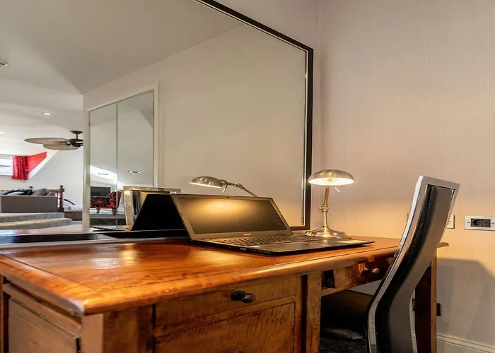 The Bar And Restaurant Hotel 3*