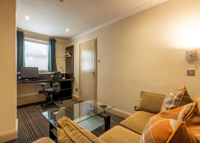 The Bar And Restaurant Hotel