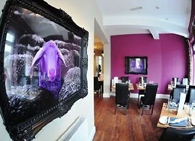 Hotel The Bar And Restaurant