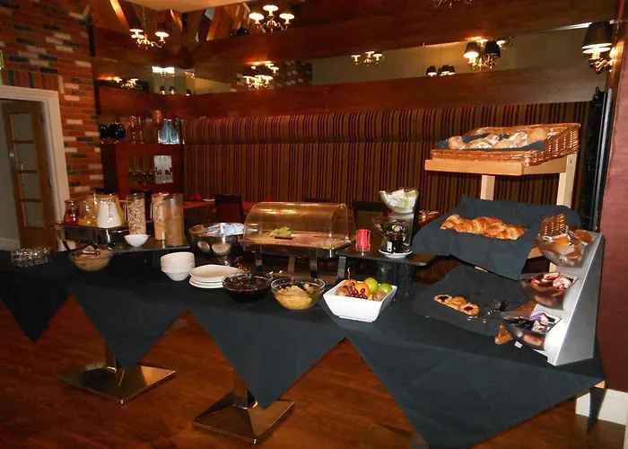 Hotel The Bar And Restaurant 3*