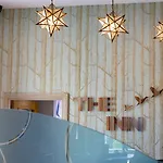 Hotel The Bar And Restaurant 3*