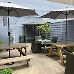 The Bar And Restaurant 3*