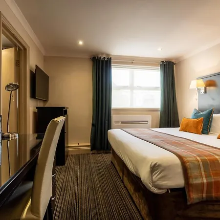 Hotel The Bar And Restaurant 3*