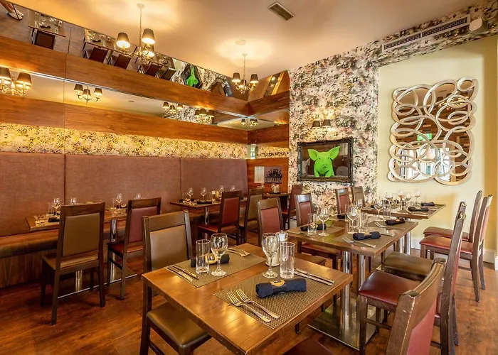 Hotel The Bar And Restaurant 3*